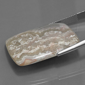 36.35カラットの天然マルチカラー碧玉、バゲット、オペーク