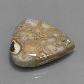 38.48カラットの天然マルチカラー碧玉、洋梨の形、オペーク