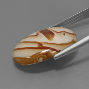 18.37カラットの天然マルチカラージャスパー（25.1×18.2 mm・オーバルカット）