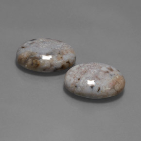 28.35カラットの天然マルチカラージャスパー（20×15.2 mm・オーバルカット）