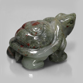 630.04カラットの天然マルチカラージャスパー（65.3×45.9 mm・ファンシーシェイプ）