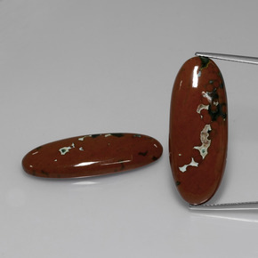 カラットの天然マルチカラージャスパー（33×13.2 mm・オーバルカット）