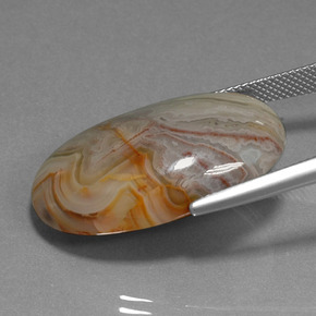 30.81カラットの天然マルチカラー碧玉、オーバルカット、オペーク