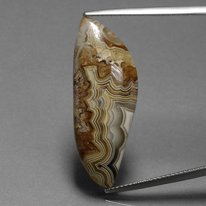 15.18カラットの天然マルチカラー碧玉、ファンシーシェイプ、オペーク