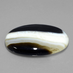 57.18カラットの天然マルチカラージャスパー（39.7×25.3 mm・オーバルカット）