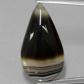 15.22カラットの天然マルチカラー碧玉、洋梨の形、半透明