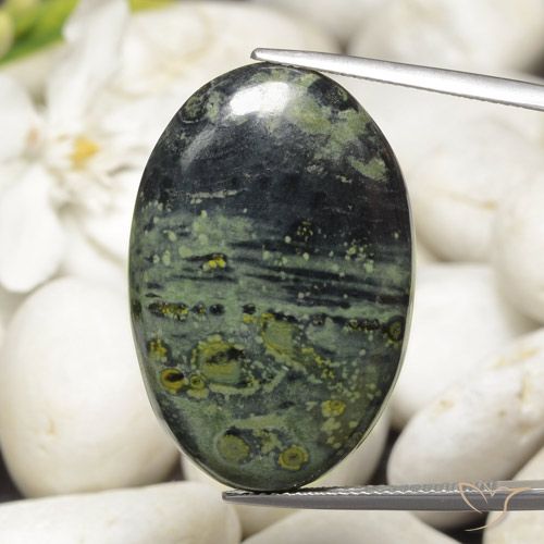 32.54ct 天然 マルチカラー 碧玉, 楕円形, オペーク