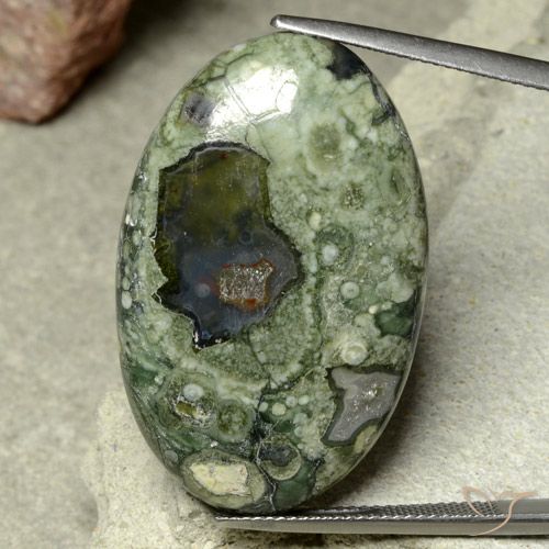 31.92ct 天然 マルチカラー 碧玉, 楕円形, オペーク