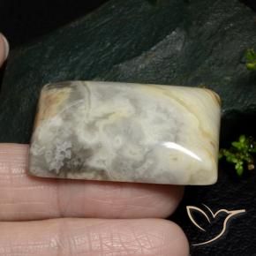 76.15カラットの天然マルチカラー碧玉、バゲット、オペーク