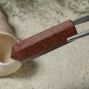 23.86カラットの天然マルチカラー碧玉、ファンシーシェイプ、オペーク