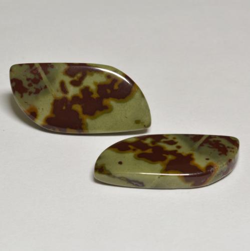 16.50カラットの天然マルチカラージャスパー（23.7×11.1 mm・ファンシーシェイプ）