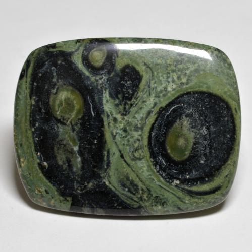 40.44カラットの天然マルチカラージャスパー（36.1×28.2 mm・クッションカット）