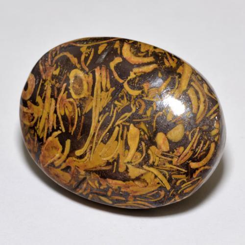37.59カラットの天然マルチカラージャスパー（29.4×20.7 mm・オーバルカット）