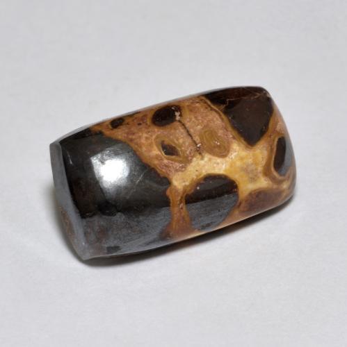 6.94カラットの天然マルチカラージャスパー（15.3×8.6 mm・クッションカット）