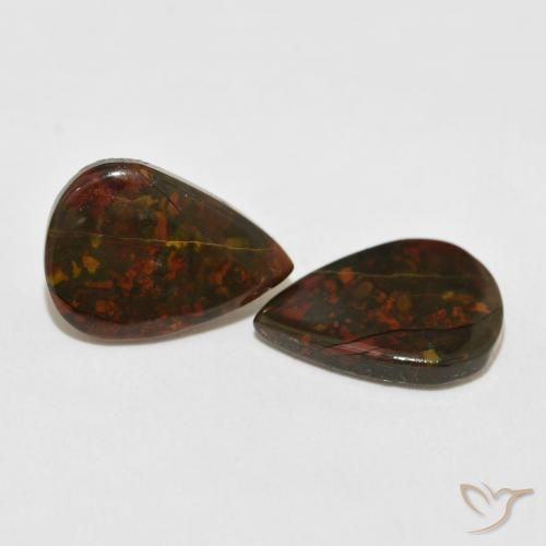 8.28カラットの天然マルチカラージャスパー（15.3×11.1 mm・洋梨の形）
