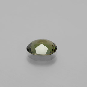 1.60カラットの天然ディープグリーンコルネルピン（8.7×6.8 mm・オーバルカット）