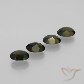 Shop natural 3.59ct ダークグリーン 穀物ルピン gems, 楕円形, from スリランカ at GemSelect. In stock, global shipping!