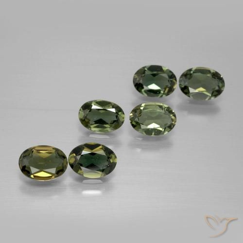 Shop natural 2.57ct ダークグリーン 穀物ルピン gems, 楕円形, from スリランカ at GemSelect. In stock, global shipping!