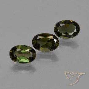 Shop natural 1.52ct ダークグリーン 穀物ルピン gems, 楕円形, from スリランカ at GemSelect. In stock, global shipping!