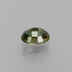 1.25カラットの天然茶色がかった緑コルネルピン（7.5×5.5 mm・オーバルカット）