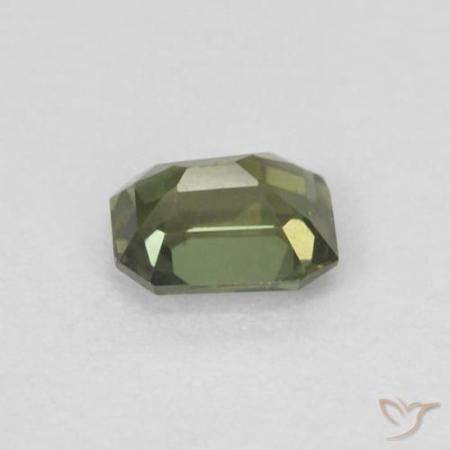 0.25カラットの天然Medium Dark-Green穀物ルピン、八角形 / エメラルドカット、VVS
