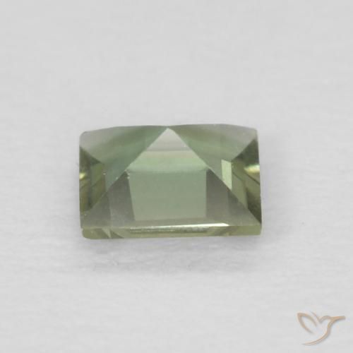 0.13カラットの天然Medium Dark-Green穀物ルピン、四角形、VVS
