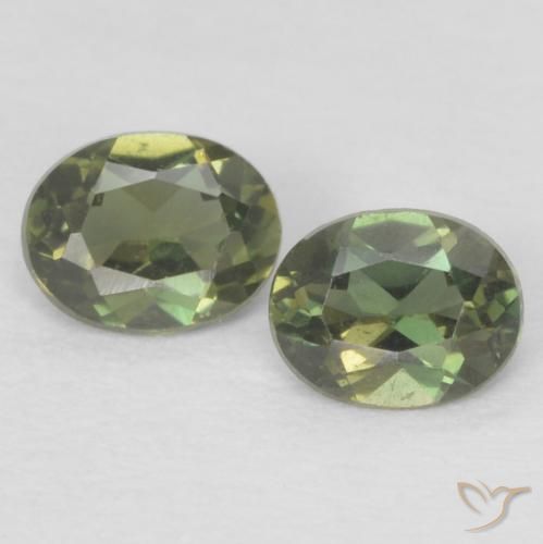 Shop natural 0.37ct Medium Dark-Green 穀物ルピン gems, 楕円形, from スリランカ at GemSelect. In stock, global shipping!