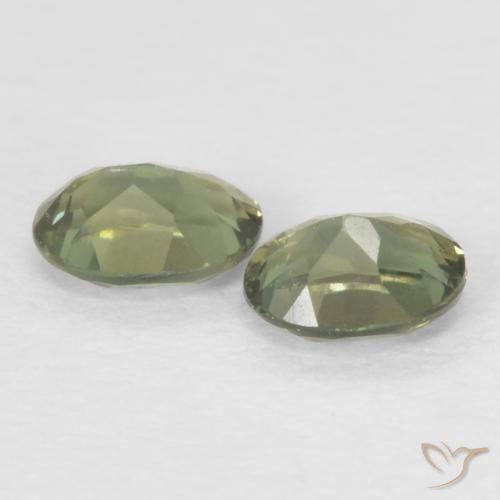 Shop natural 0.32ct ウォームグリーン 穀物ルピン gems, 楕円形, from スリランカ at GemSelect. In stock, global shipping!