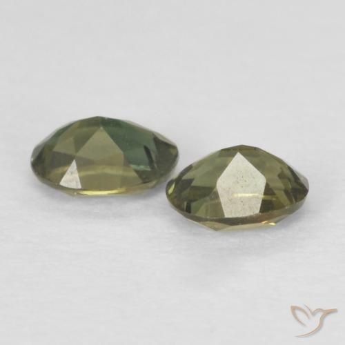 Shop natural 0.26ct ウォームフォレストグリーン 穀物ルピン gems, 楕円形, from スリランカ at GemSelect. In stock, global shipping!