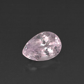 4.00カラットの天然ピンククンツァイト（11.5×8 mm・洋梨の形）