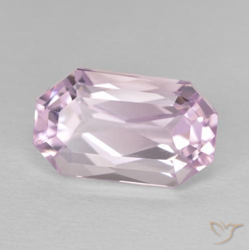 8.81カラットの天然Medium Light-Pinkクンツァイト、八角形 / エメラルドカット、VVS-VS
