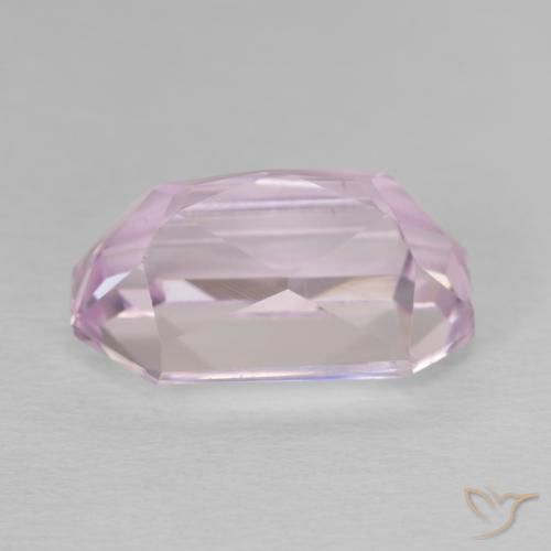 8.81カラットの天然Medium Light-Pinkクンツァイト、八角形 / エメラルドカット、VVS-VS
