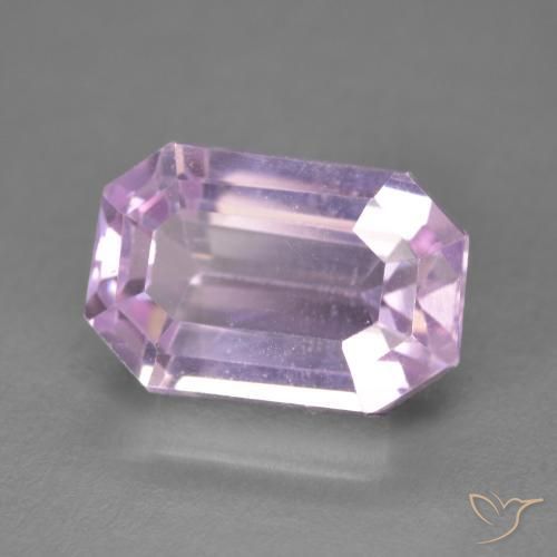 7.61カラットの天然Medium Light-Pinkクンツァイト、八角形 / エメラルドカット、VVS