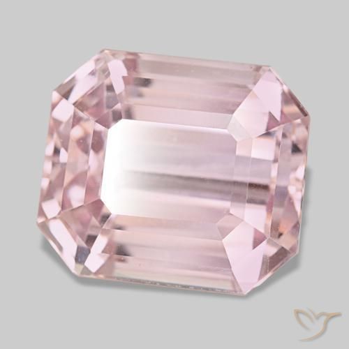 34.25カラットの天然Medium Light-Pinkクンツァイト（18.4×16 mm・エメラルドカット）