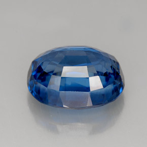 4.92カラットの天然ブルーカイヤナイト（10.8×8.8 mm・オーバルカット）