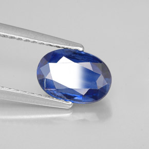 2.38カラットの天然ブルーカイヤナイト（9.6×6.6 mm・オーバルカット）