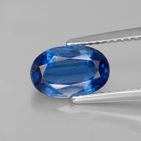 1.96カラットの天然ブルーカイヤナイト（9.5×6.2 mm・オーバルカット）