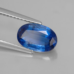 1.96カラットの天然ブルーカイヤナイト（9.5×6.2 mm・オーバルカット）