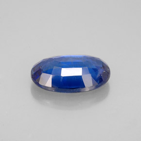 1.98カラットの天然ブルーカイヤナイト（9.7×6.7 mm・オーバルカット）