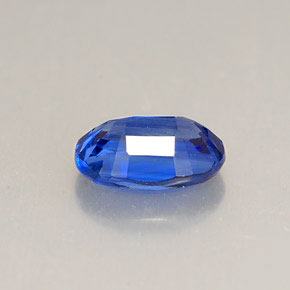 1.41カラットの天然ブルーカイヤナイト（7.9×5.8 mm・オーバルカット）