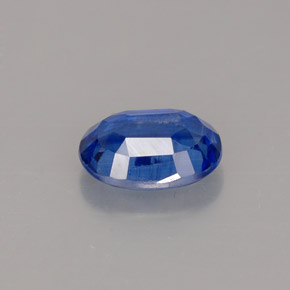 1.03カラットの天然ブルーカイヤナイト（7.2×5.1 mm・オーバルカット）