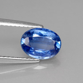 1.57カラットの天然ブルーカイヤナイト（8.2×6.2 mm・オーバルカット）