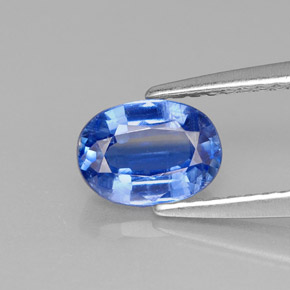 1.20カラットの天然ブルーカイヤナイト（7.2×5.2 mm・オーバルカット）