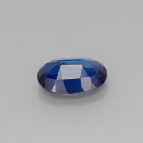0.98カラットの天然ブルーカイヤナイト（7.3×5.3 mm・オーバルカット）