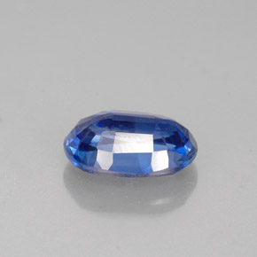 1.10カラットの天然ブルーカイヤナイト（7.3×5.4 mm・オーバルカット）