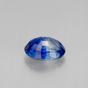 1.17カラットの天然ブルーカイヤナイト（7.2×5.3 mm・オーバルカット）