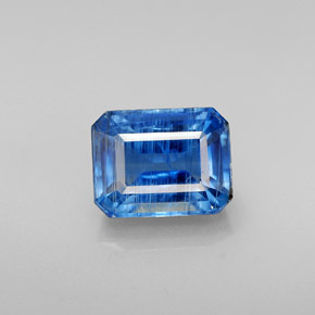 3.42カラットの天然ブルーカイヤナイト（9.7×7.1 mm・エメラルドカット）