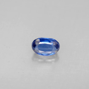0.68カラットの天然ブルーカイヤナイト（6.1×4.2 mm・オーバルカット）