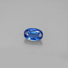 0.59カラットの天然ブルーカイヤナイト（6.1×4 mm・オーバルカット）