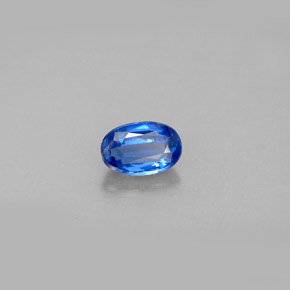 0.59カラットの天然ブルーカイヤナイト（6.1×4 mm・オーバルカット）